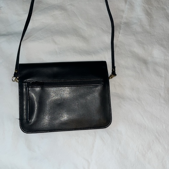 Buxton Black Crossbody Bag with Minimalist Design - Picture 2 of 5